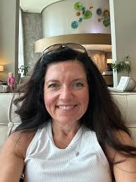 Dawn Belk's Instagram, Twitter & Facebook