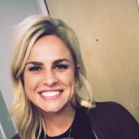 Carli Vangsness's Instagram, Twitter & Facebook