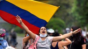 Los enfrentamientos entre el ejército venezolano y una disidencia guerrillera colombiana ha causado el desplazamiento de 5.000 personas. Cxjylshesoghem
