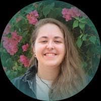 Alexandra Perdue's Instagram, Twitter & Facebook