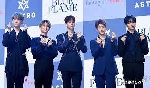 Find astro (south korean band) videos, photos, wallpapers, forums, polls, news and more. Astro Members Talk About Moonbin S Absence And How He Showed Love For Their Blue Flame Press Showcase