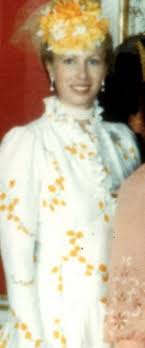To celebrate zara phillips' wedding: Princess Anne Recycles Dress She First Wore 27 Years Ago Daily Mail Online