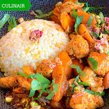 Leg een deksel op de pan en stoof de kip 40 min. Parelcouscous Met Kip Wortel Abrikozen En Rozenharissa Vinissima