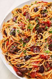 While your chicken and veggies are cooking in the oven, boil some pasta for an easy meal that will come together in 30 minutes. 65 Easy Italian Food Recipes Best Italian Dinner Ideas