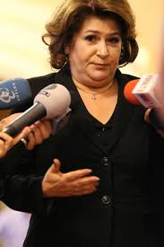 E puţină dragoste pe lume. Plumb In CarnaÈ›i È™i Mici