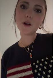 Amelia Buck's Instagram, Twitter & Facebook