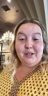 Beth Baylor's Instagram, Twitter & Facebook