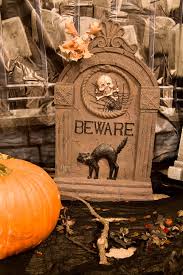Oct 23, 2014 · there are few who would deny that the nightmare before christmas is the best halloween movie ever. Nightmare Before Christmas Trivia Questions Halloween Surfnetkids