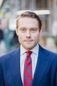 Elliot Shields's Instagram, Twitter & Facebook