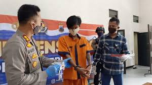 Check spelling or type a new query. Tukang Las Di Kebumen Ini Bisa Untung 2 Kali Lipat Dari Hasil Jualan Pil Dewa Tribun Jateng