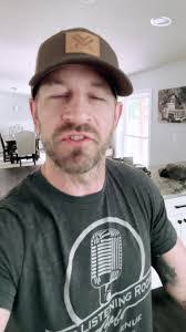 Gary Hannan's Instagram, Twitter & Facebook