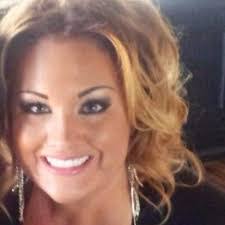 Tracy Farrar's Instagram, Twitter & Facebook