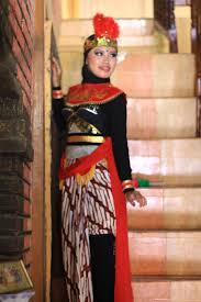 Jenis tata rias dalam tari. Susantigitta Tata Rias Wajah Penari