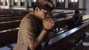 Seperti tidak terasa sebentar lagi kita akan merayakan natal. Gereja Di Bali Gelar Ibadah Natal Kapasitas Umat Dibatasi