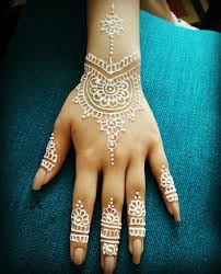 Shades Of Arts By Vidya Henna Design Using White Henna White Henna Designs Henna Designs Flower Henna