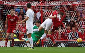 25 year old keeper nick pope is returning to lancashire after a whirlwind 6 months that has seen him replace an injured tom heaton at burnley before picking up 10 clean sheets and being called up to his first ever senior england camp. Nick Pope Faces Six Months On Sidelines After Dislocating Shoulder To Hand Tom Heaton No1 Spot At Burnley