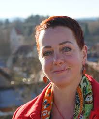 Heute möchten wir euch Mandy Michel (Listenplatz 9) präsentieren: "Ich bin  44 Jahre und seit 12 Jahren wohnhaft in Huglfing. Nach einer 20- jährigen  Tätigkeit im Friseurhandwerk arbeite ich jetzt in vielseitigen