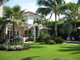 Tropical Gardens Echo West Indies Style Home Tropical Garden Front House Landscaping Tropical Landscaping