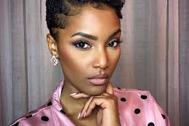 Coiffures naturelles pour les cheveux courts pour les femmes est une méthode pour la correspondance et se promener sans coiffures idée terrible pour eux. Coupe Courte Femme Afro 39 Idees De Coiffures Simple