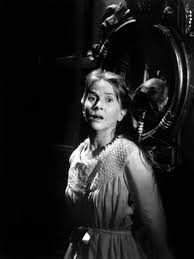 Photo La Maison Du Diable The Haunting By Robertwise With Julie Harris 1963 B W Photo 32x24in Julie Harris Black And White Movie Shirley Jackson