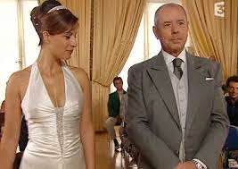 En février dernier, nous vous relations l'information selon laquelle l'actrice hélène médigue, 39 ans, qui incarne charlotte dans la célèbre série française plus belle la vie, attendait un heureux événement. Plus Belle La Vie 783 Tv Episode 2007 Imdb