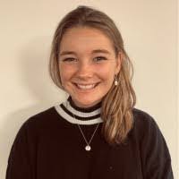 Kitty Davies's Instagram, Twitter & Facebook