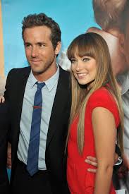 Olivia wilde, 27, is one of those women. Ryan Reynolds And Olivia Wilde At The Change Up Premiere Ryan Celebrates The Change Up With Costars Jason Leslie Olivia And Special Guest Sandra Popsugar Celebrity Photo 35