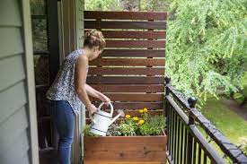 How To Make A Diy Privacy Screen Planter Diy Privacy Screen Backyard Privacy Garden Privacy Screen