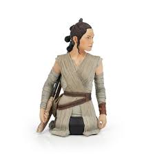 The force awakens is a sequel worth waiting 30 years for (and it is, make no mistake, the best star wars movie since at least 1983), with a stellar cast (ridley and driver shine, but every new and old face alike command the screen and so obviously want to be there, and that brings the whole thing to life) Gentle Giant Studios Star Wars The Force Awakens Rey Figure Statue 6 Inch Character Resin Bust Target
