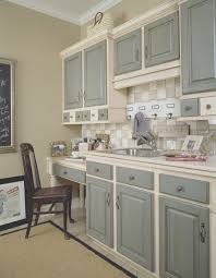 22 Lovely Painted Kitchen Cabinets Two Tone Design Ideas In 2020 Painting Kitchen Cabinets Painted Kitchen Cabinets Colors Oak Kitchen Cabinets