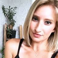 Whitney Bastian's Instagram, Twitter & Facebook