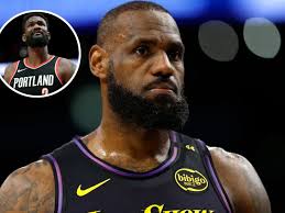Former NBA player makes bold prediction about LeBron James' future after  Deandre Ayton's comments