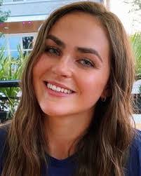 Stefanie Stewart's Instagram, Twitter & Facebook