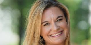 Molly Starnes's Instagram, Twitter & Facebook