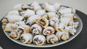 Lasati cornuletele cu nuca si gem sa se. Cornulete De Post Cu Nuca Si Gem ReÈete Papa Bun