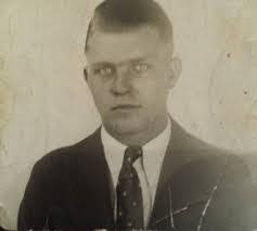 Brooks Barker's Instagram, Twitter & Facebook