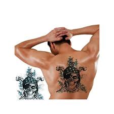 Tattoo du masque traditionnelle de la fête des morts mexicaine. Tatouage Temporaire Ou Ephemere De Tete De Mort De Pirate