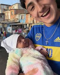 25 yaşinda baba oldum kizim oldu henüz bir selam yok..