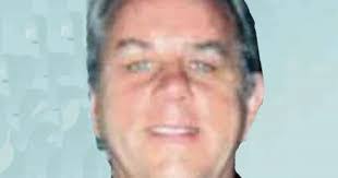 Robert Trotter's Instagram, Twitter & Facebook