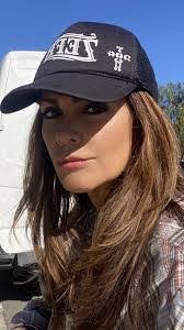 Farrah White's Instagram, Twitter & Facebook