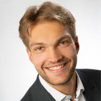 Robert Reukauf's Instagram, Twitter & Facebook