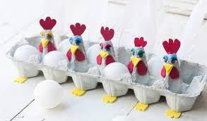 Belle idée pour recycler les boites à œufs en un beau bricolage. L Atelier Du Mercredi 10 Betes A Creer Dans Une Boite D Oeufs Plumetis Magazine