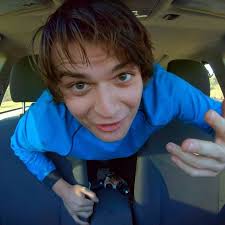 Kurt Kunkle's Instagram, Twitter & Facebook