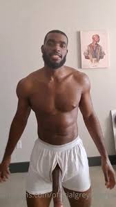 Monsters: Huge Anaconda Black Cock - ThisVid.com