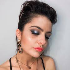 Hello 𝓢𝓮𝓹𝓽𝓮𝓶𝓫𝓮𝓻 & Hello 𝓡𝓮𝓭 𝓗𝓪𝓲𝓻! This new hair has me  feeling like a 𝔹ℝ𝔸ℕ𝔻 ℕ𝔼𝕎 𝔹𝔸𝔻 𝔹𝕀𝕋ℂℍ👊🏼! So I thought it would be  a good time to say hi again. 𝒶𝓁𝓁𝑜𝓌