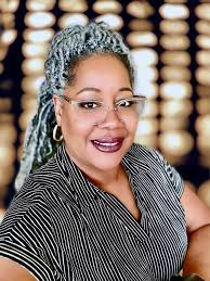 I thank God for my husband and for allowing me to have such a beautiful  marriage. Despite disliking too much attention, I appreciate my husband for  this moment. It's a true testament