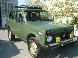 Lada Niva Restorasyon Gezenbilir Araba Ford Motosikletler