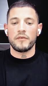 El viaje loco de George Heaton en la moda