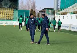 Gigi becali (62 de ani), finanțatorul de la fcsb, susține că ar fi primit o ofertă de 4 milioane de euro pentru florin tănase. Florin Bratu Este Noul Antrenor Al Concordiei Chiajna FederaÈ›ia RomanÄƒ De Fotbal