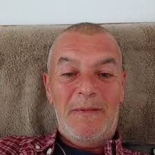 you are so beautiful the age it's number your personality mater just be who  you are the rest will follow nice to see you